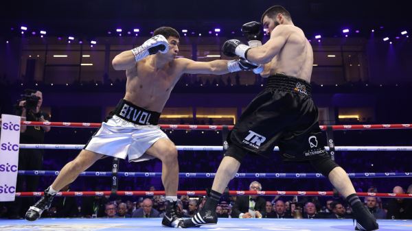 Бивол готов освободить титул WBO ради поединка с Бетербиевым